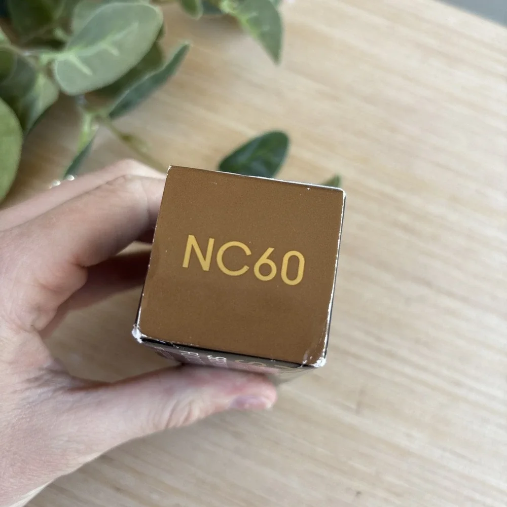 MAC Studio Radiance Serum-Powered Foundation NC60 1 oz Full Size